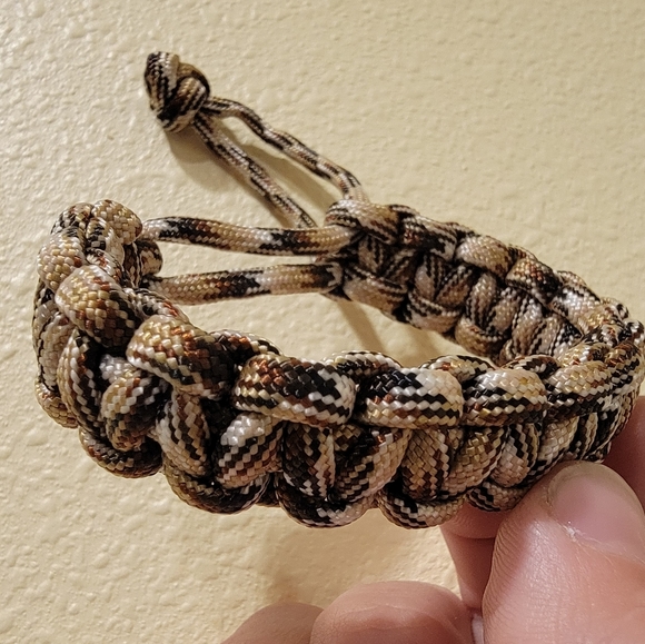 550 Paracord Handmade Bracelet Tan for Small Wrists - Mad Max Style - Picture 8 of 9